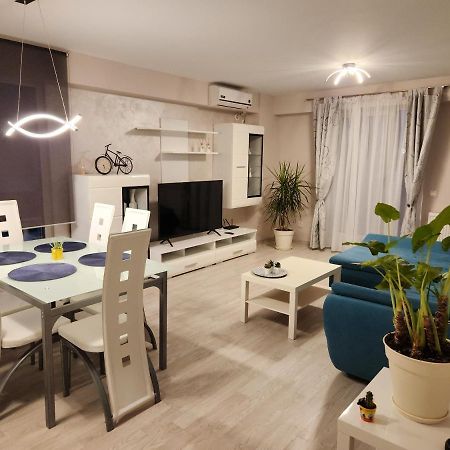 Airport Apartment Otopeni Exteriör bild