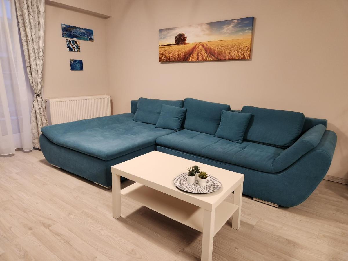 Airport Apartment Otopeni Exteriör bild