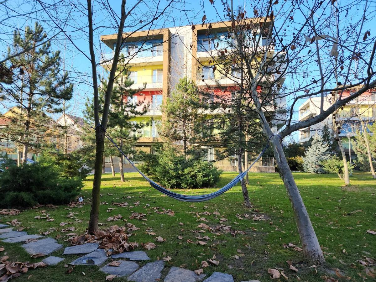 Airport Apartment Otopeni Exteriör bild