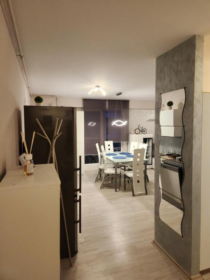 Airport Apartment Otopeni Exteriör bild